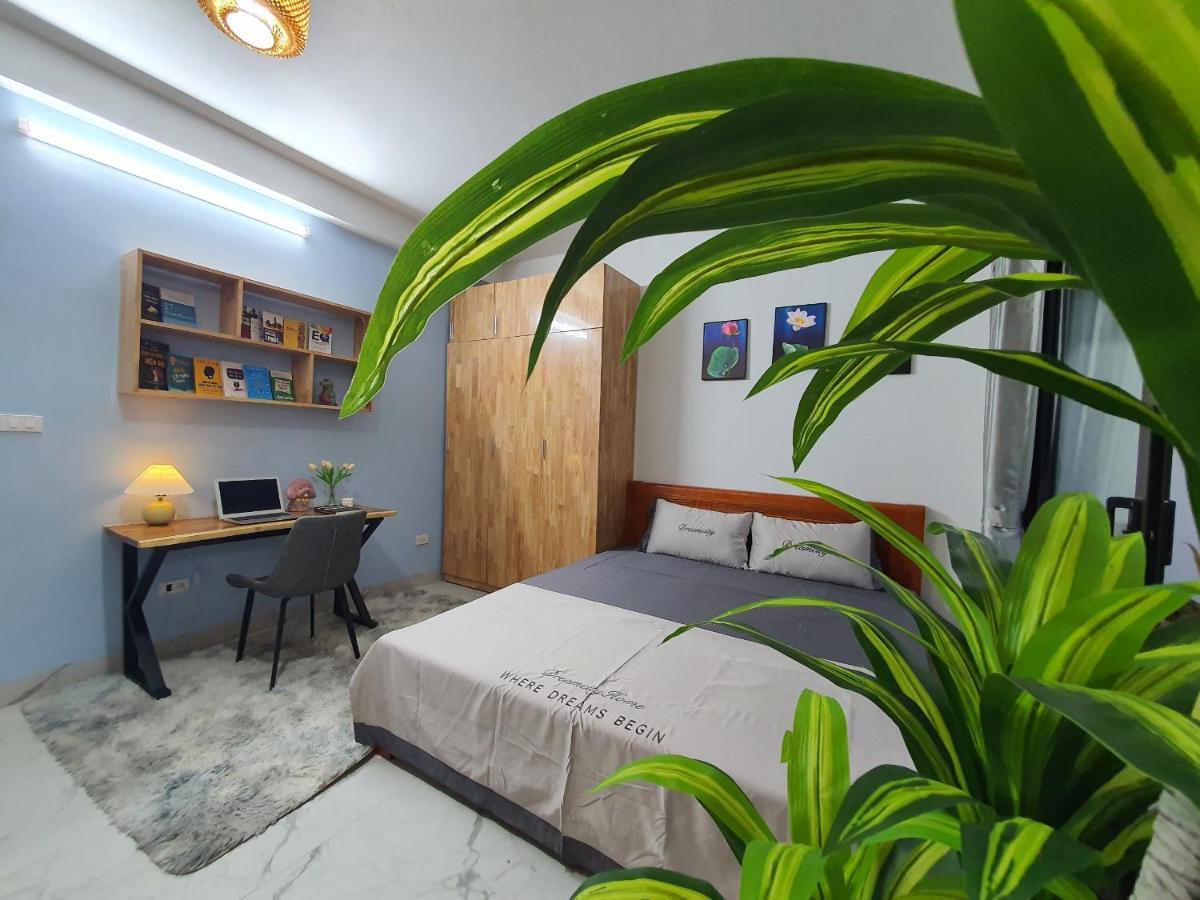 12a/89 Pham Dong, Ha Noi *