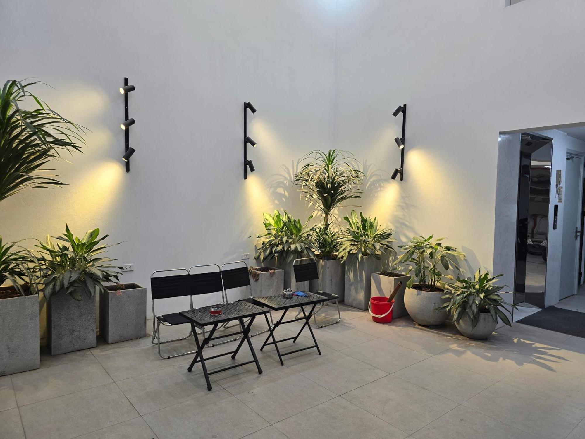 Apartment 12a/89 Pham Dong, Ha Noi *